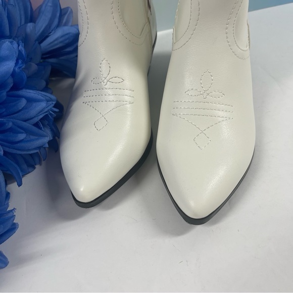 🤠WINTER WHITE WESTERN BOOTS - Picture 3 of 10